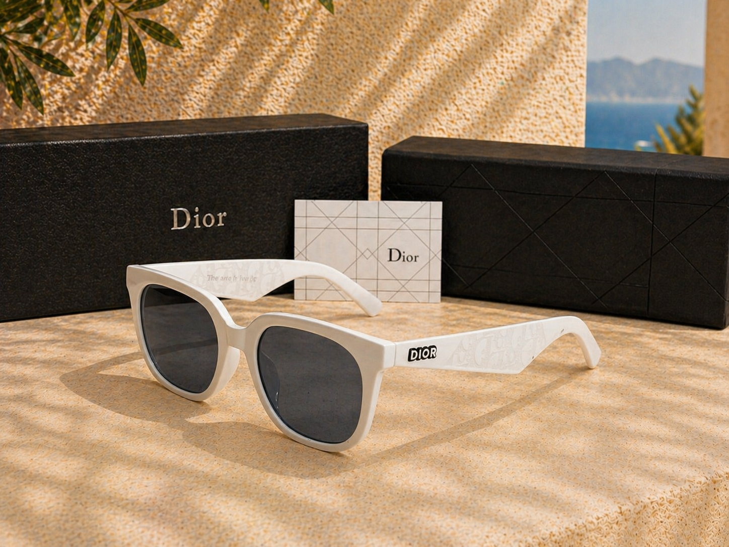 Dior Dior Beyaz Çerçeveli Koyu Camlı Kadın Güneş Gözlüğü