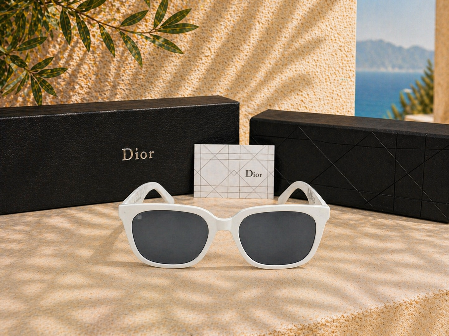 Dior Dior Beyaz Çerçeveli Koyu Camlı Kadın Güneş Gözlüğü