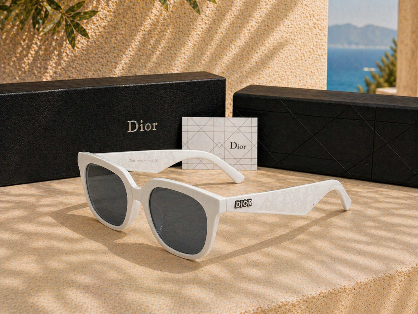 Dior Dior Beyaz Çerçeveli Koyu Camlı Kadın Güneş Gözlüğü