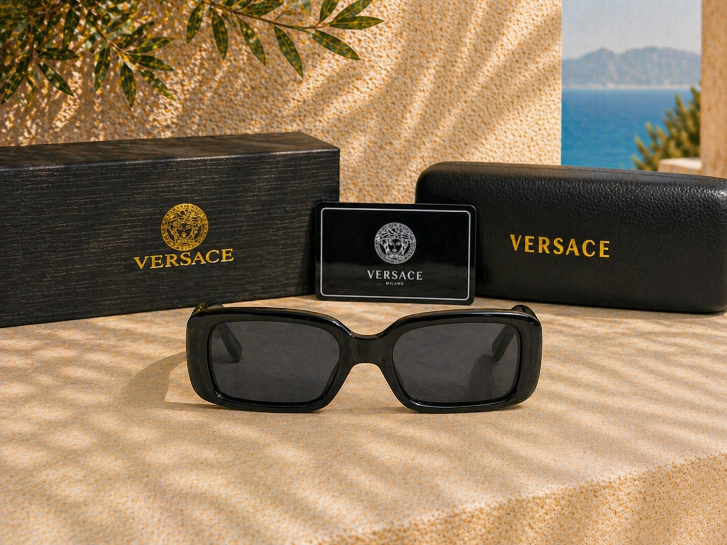 Versace Altın Logolu Siyah Kadın Güneş Gözlüğü