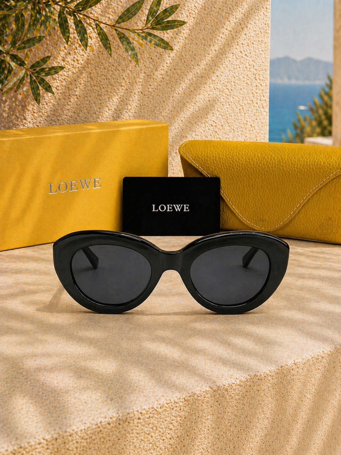 Loewe Loewe Fantasy Slim / Mini Oval Slim Siyah Oval Kadın Güneş Gözlüğü